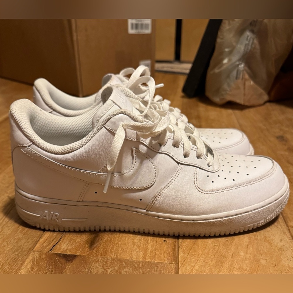 Men’s Nike Air size 10.5